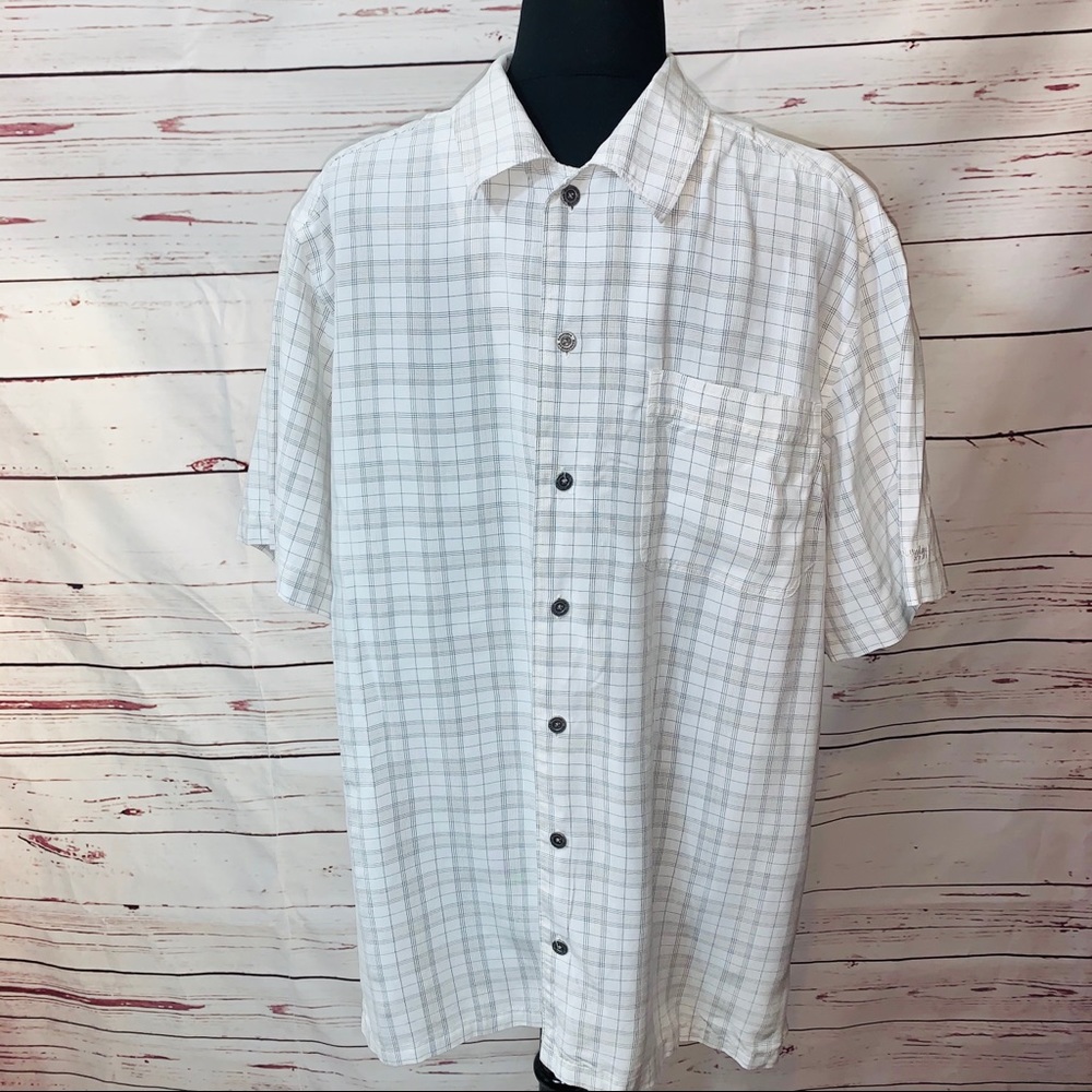 Columbia Sportswear Company Short Sleeve Shirt